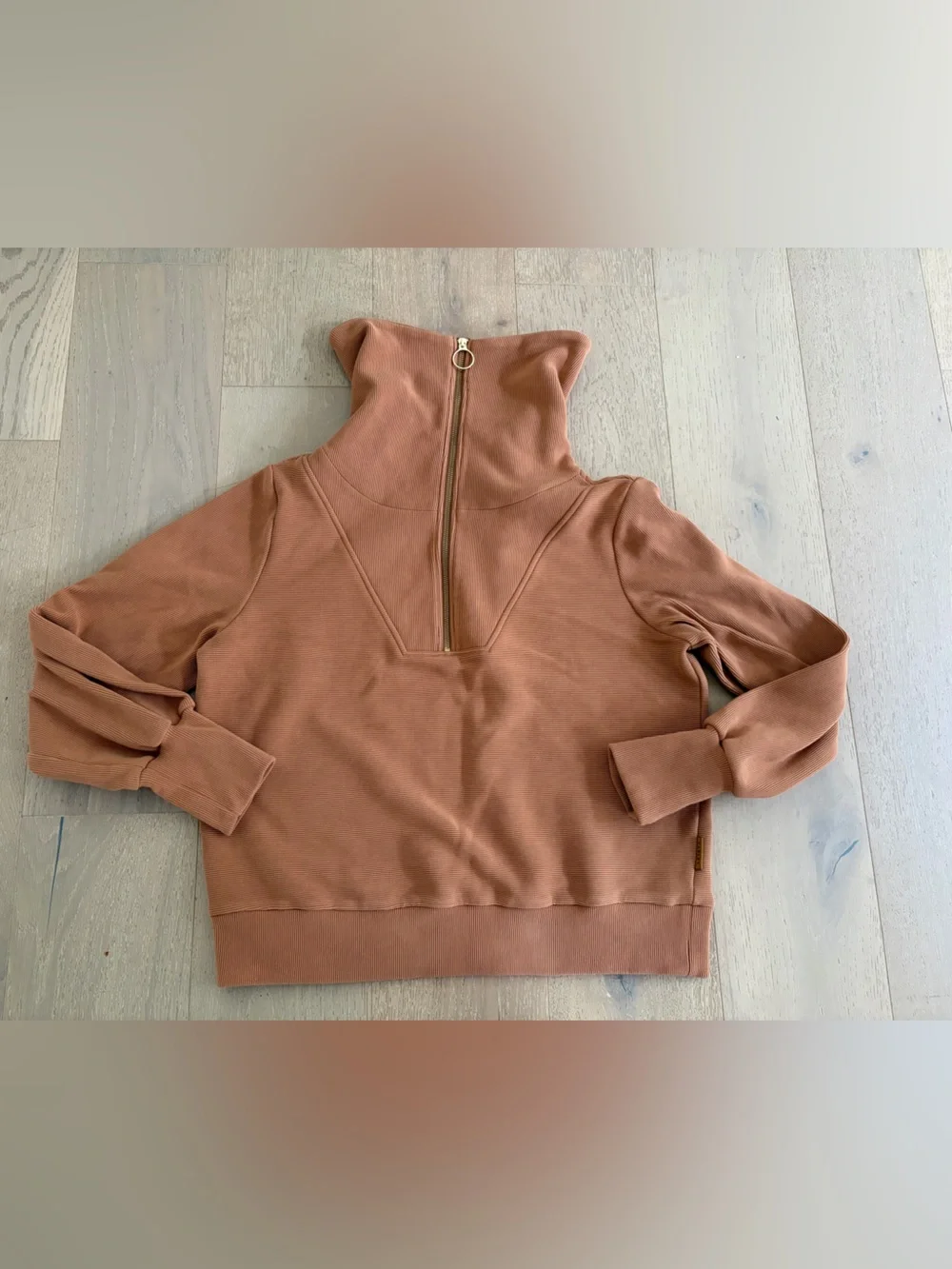 Varley Vine Half Zip Pullover in Camel sz L
